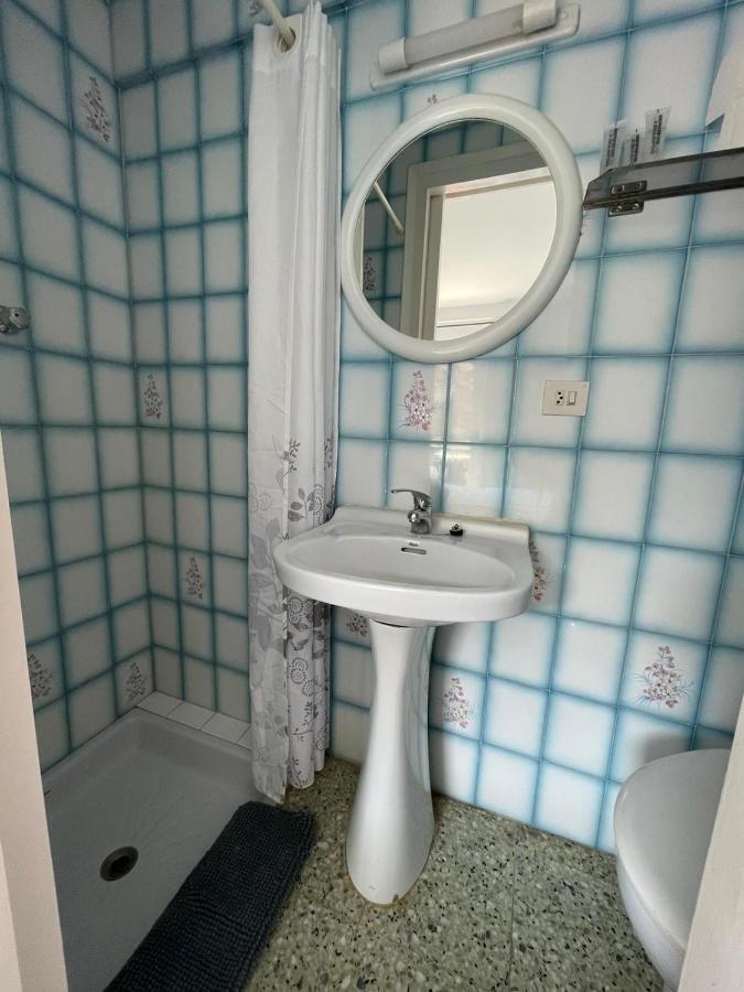 P&R Hostals Maria Rosa Tossa de Mar Dış mekan fotoğraf