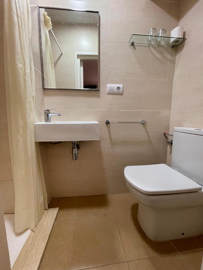 P&R Hostals Maria Rosa Tossa de Mar Dış mekan fotoğraf